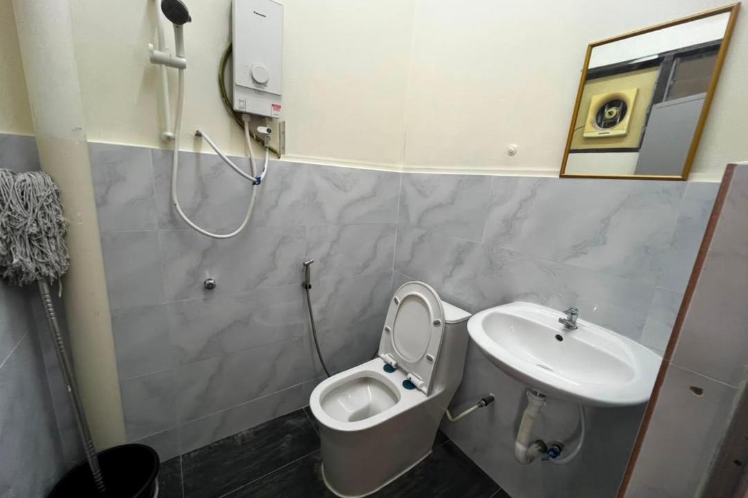 Photo of Bathroom in Taman Desa Cemerlang