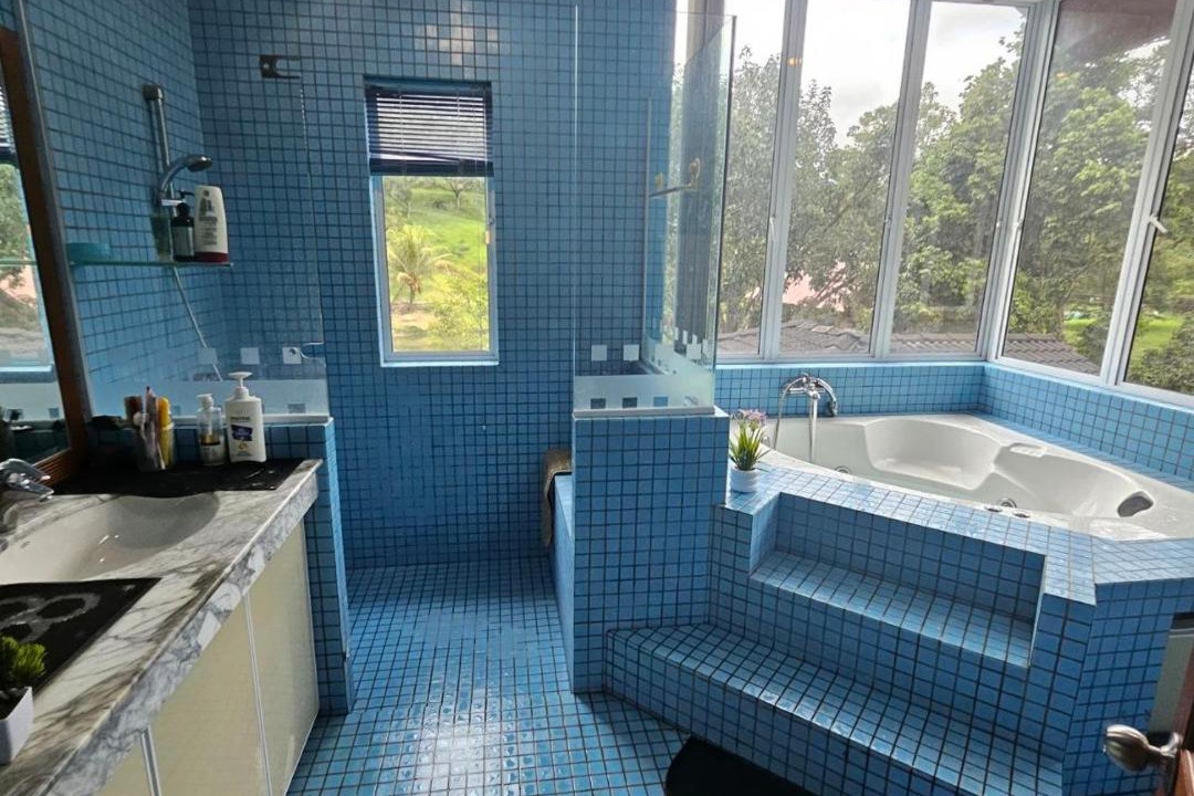 Photo of Bathroom in Siburan