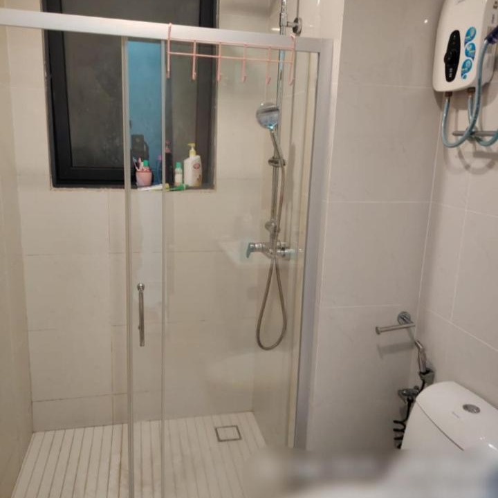 Photo of Bathroom in Central District