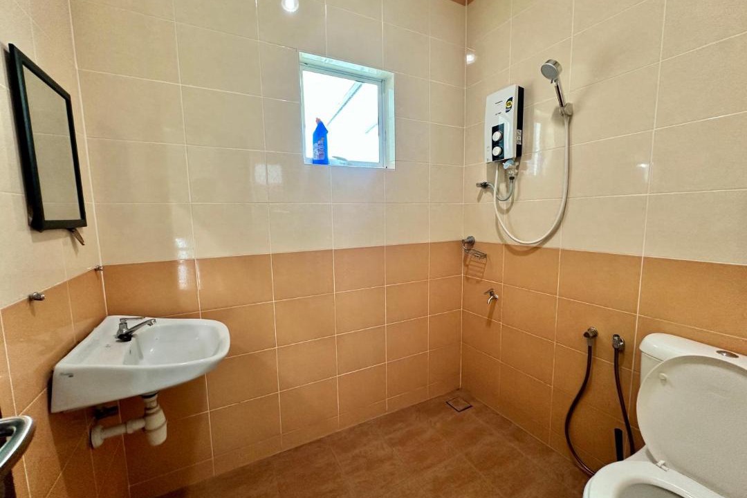Photo of Bathroom in Taman Pantai Dickson