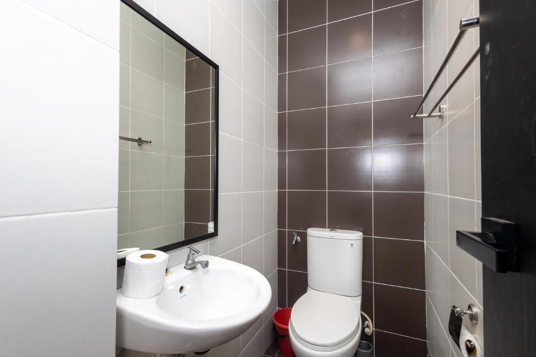 Photo of Bathroom in Taman Mount Austin