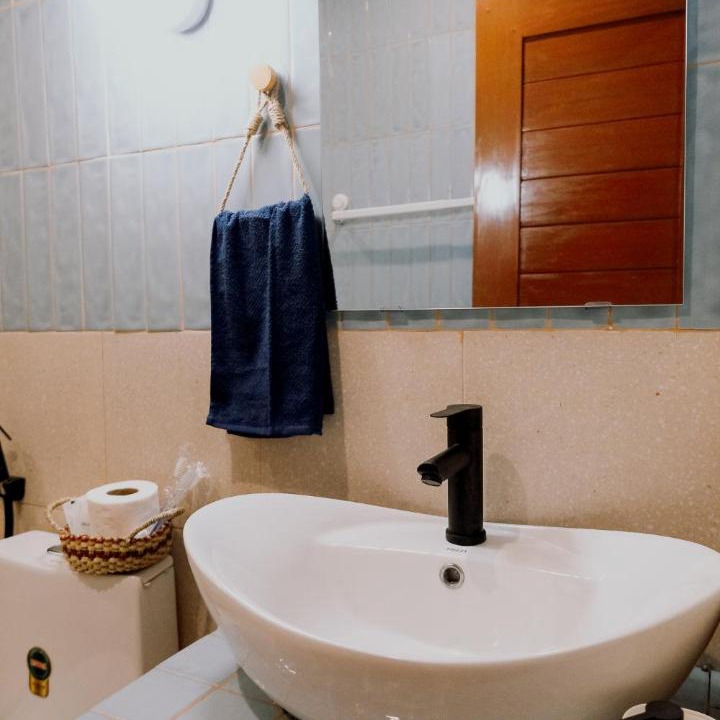 Photo of Bathroom in Catangnan