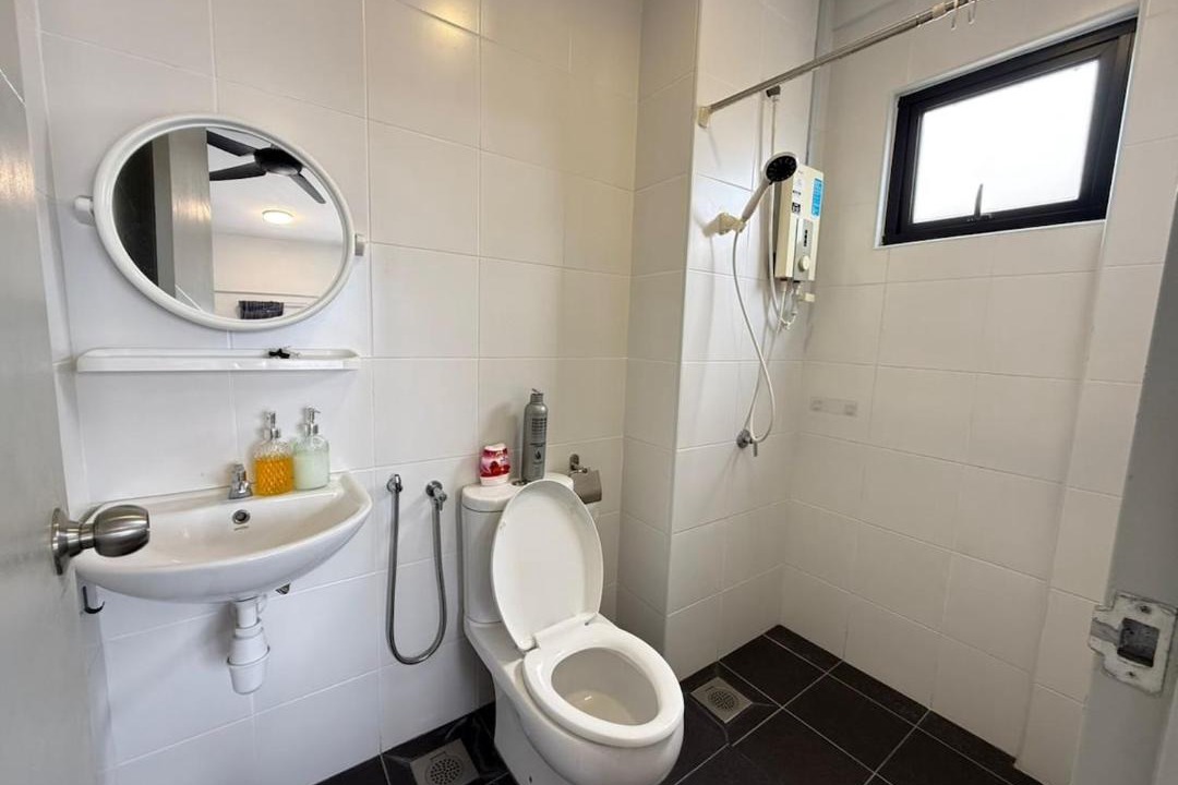 Photo of Bathroom in Bandar Menjalara