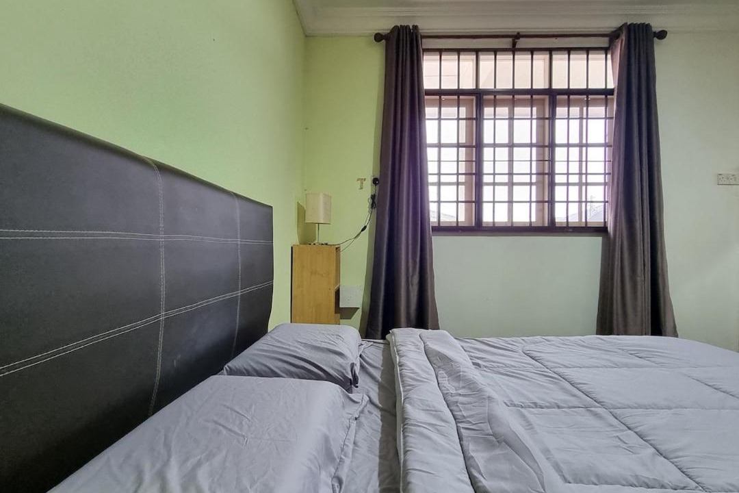 Photo of Bedroom in Lutong