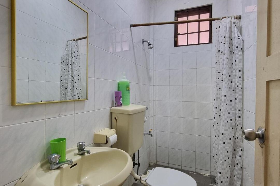 Photo of Bathroom in Lutong