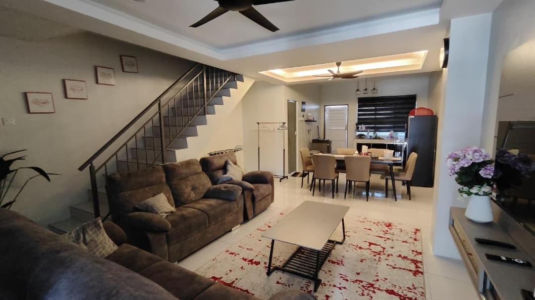 Photo of Livingroom in Ayer Panas