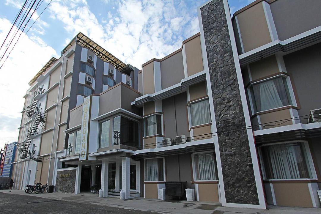 Photo of Buildings in Lingayen