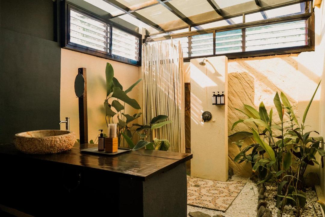 Photo of Bathroom in Alaminos
