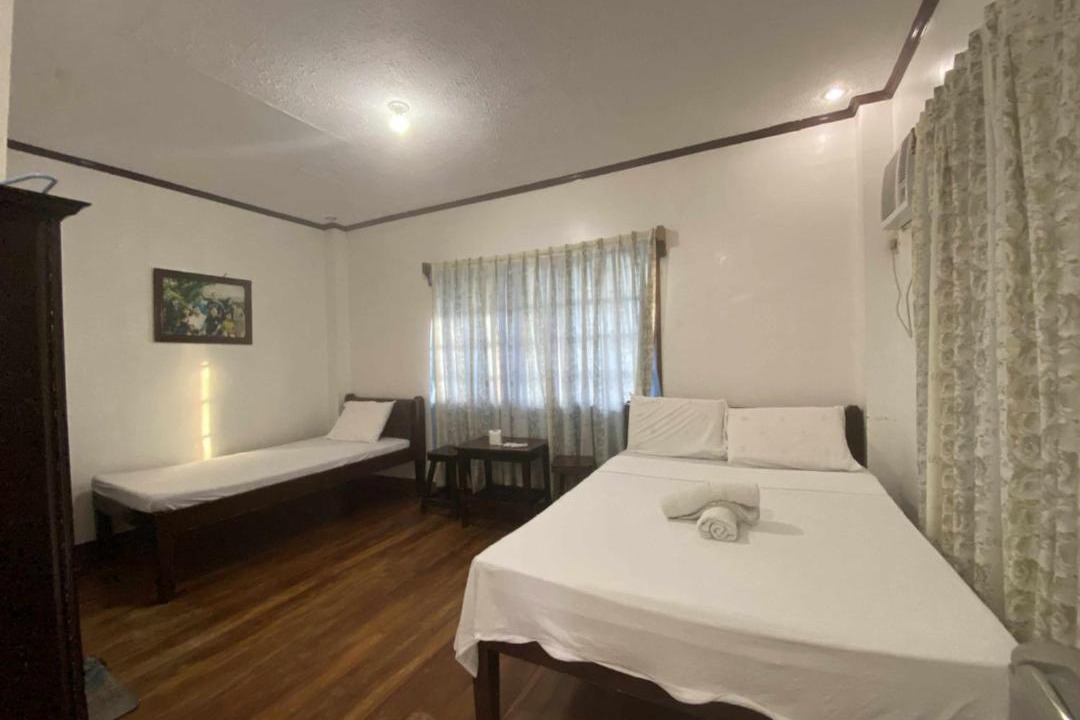 Photo of Bedroom in Loay