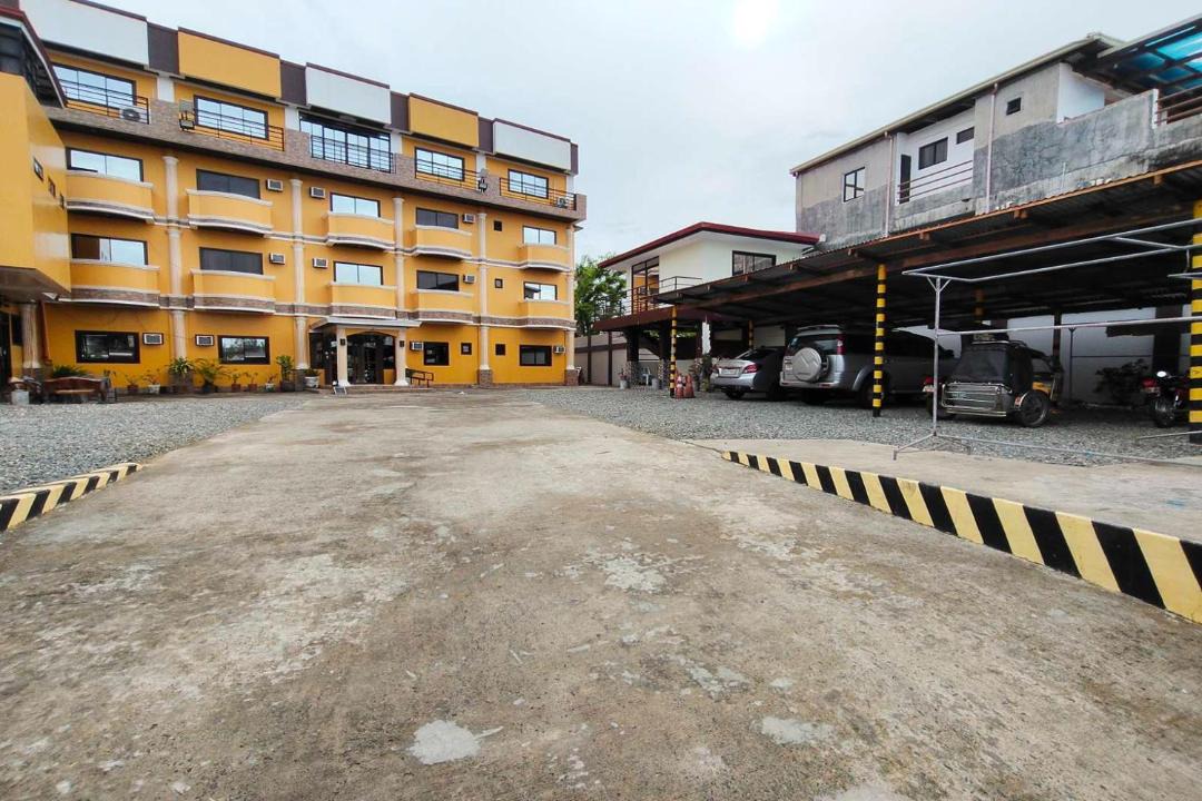 Photo of Buildings in Lucap