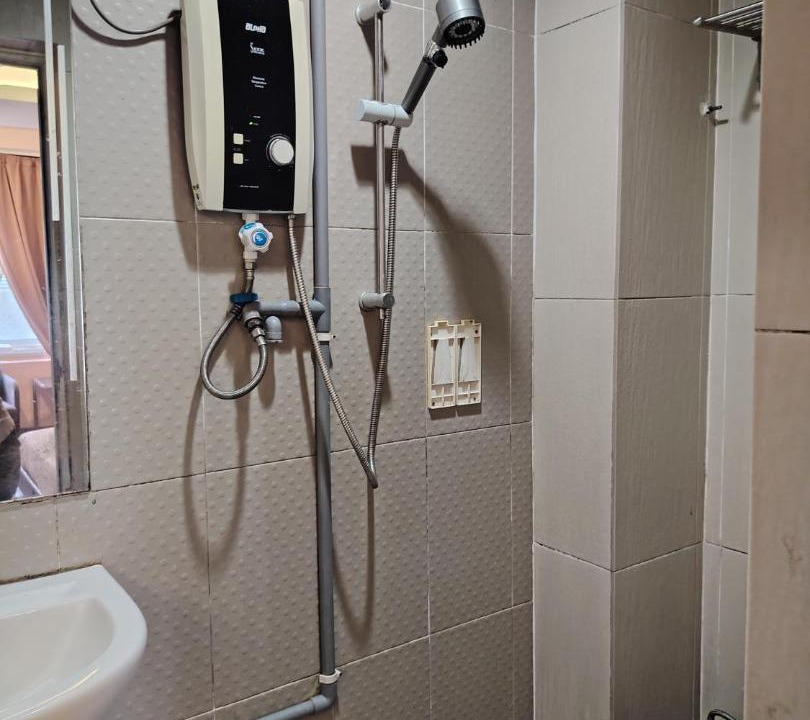 Photo of Bathroom in Central District