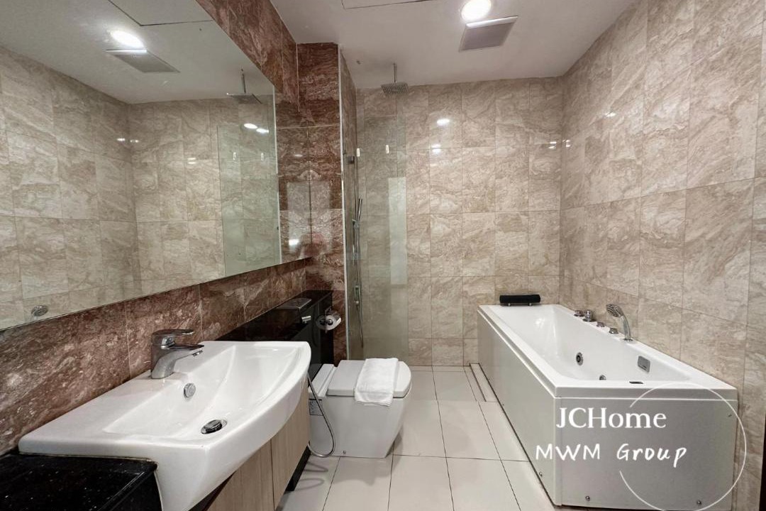 Photo of Bathroom in Central District