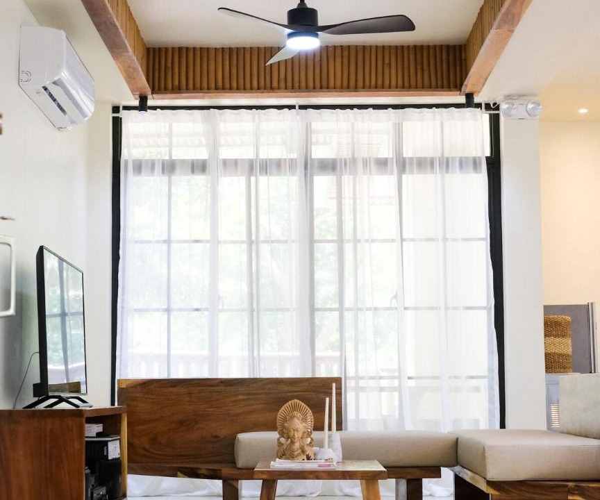 Photo of Livingroom in San Fernando