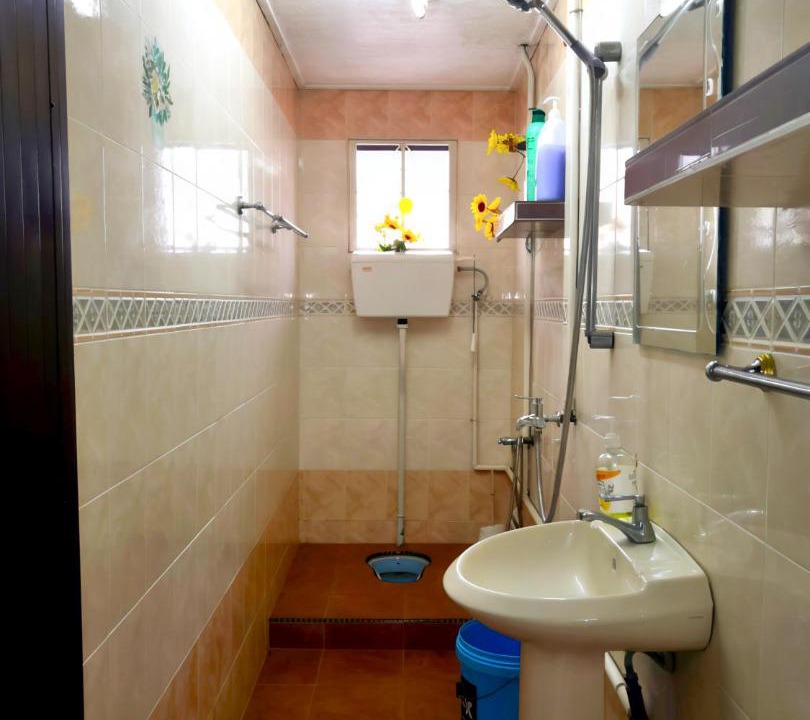 Photo of Bathroom in Cheng