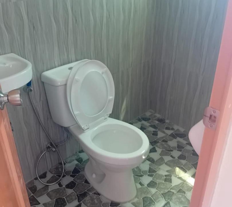 Photo of Bathroom in San Fernando
