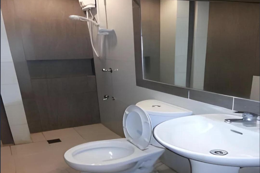 Photo of Bathroom in San Fernando
