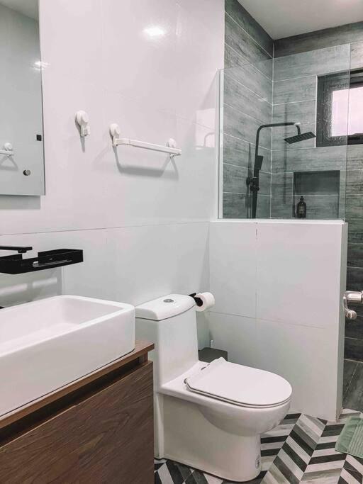 Photo of Bathroom in San Fernando