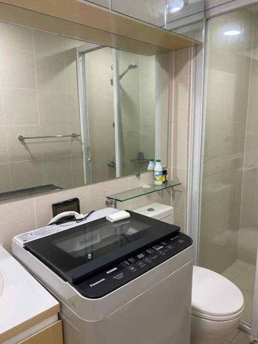 Photo of Bathroom in San Fernando