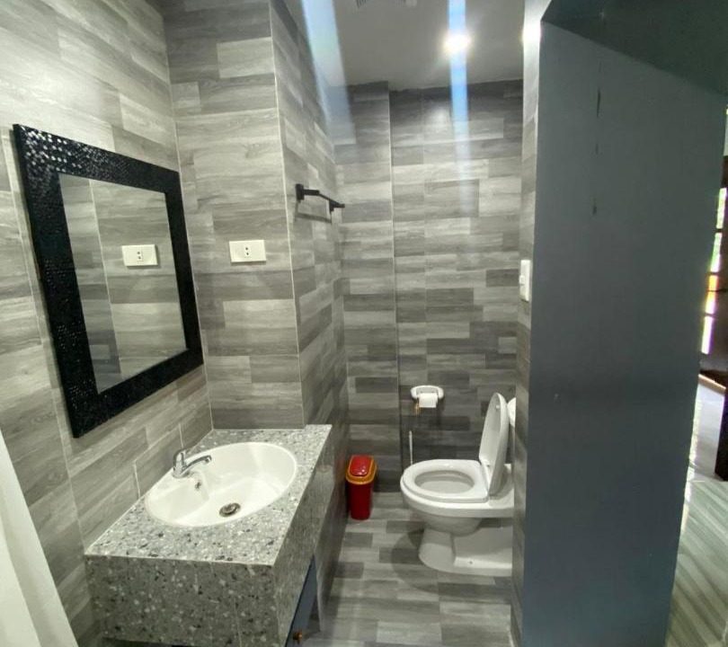 Photo of Bathroom in Poro