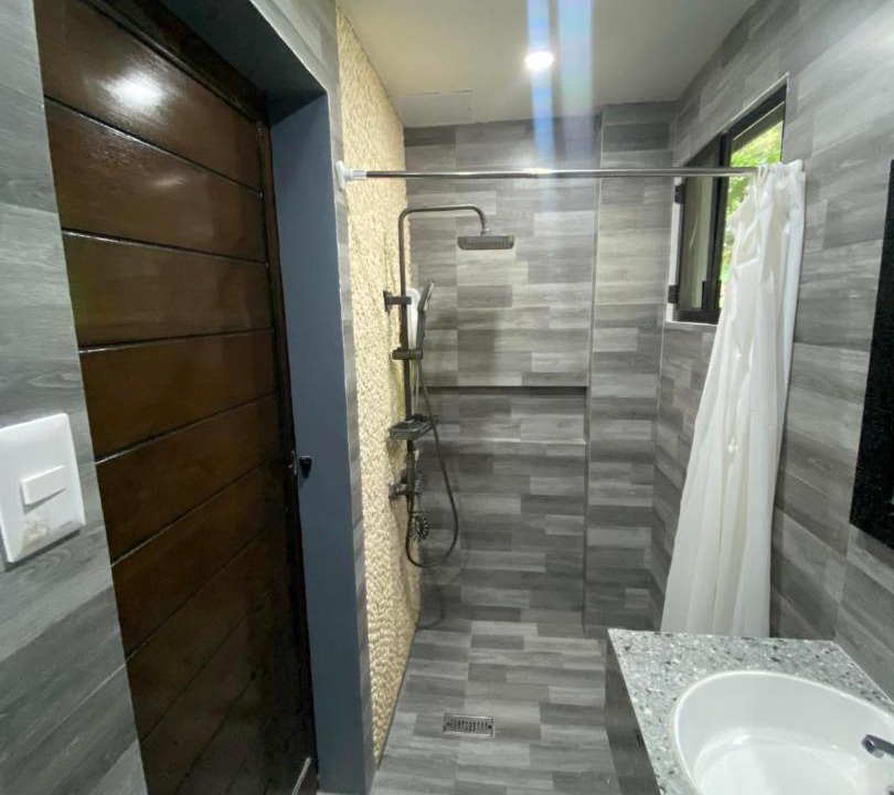 Photo of Bathroom in Poro