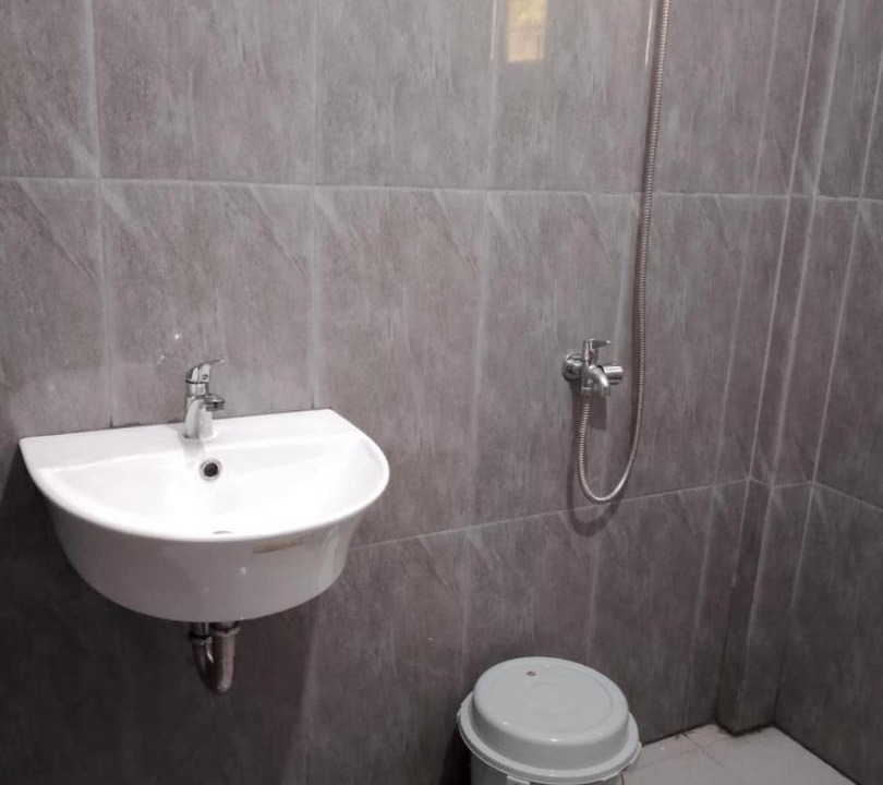 Photo of Bathroom in Logon