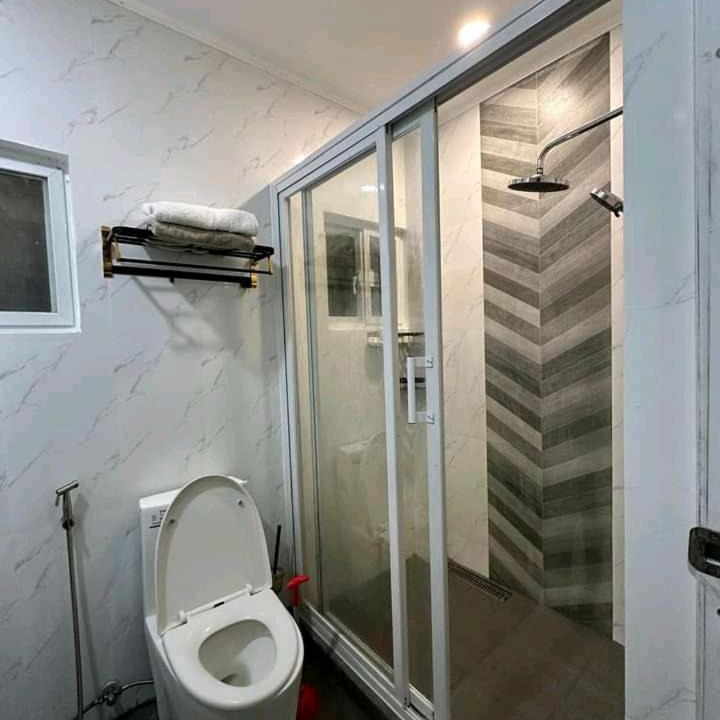 Photo of Bathroom in San Fernando