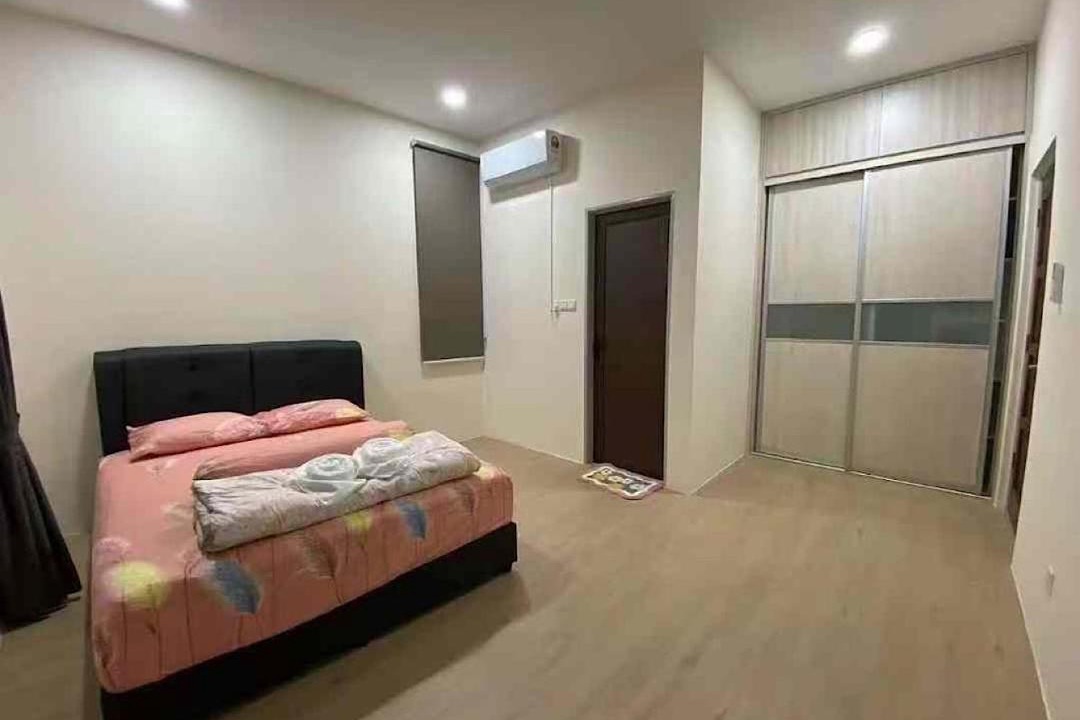 Photo of Bedroom in Kampung Stampin
