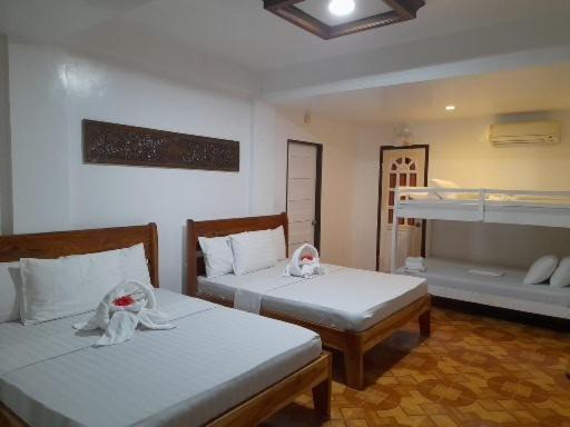 Photo of Bedroom in Manoc-Manoc