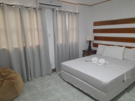Photo of Bedroom in Manoc-Manoc