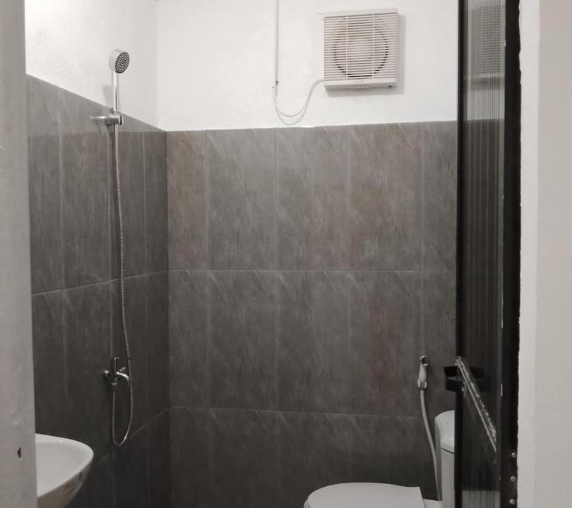 Photo of Bathroom in Logon