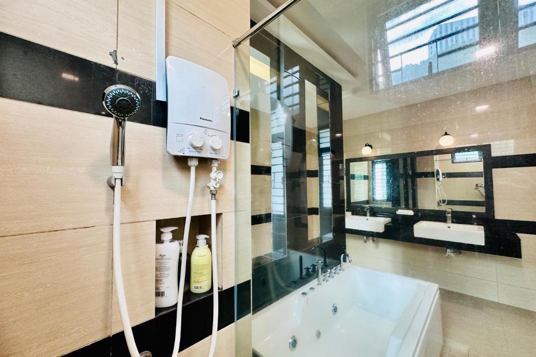 Photo of Bathroom in Batu Ferringhi
