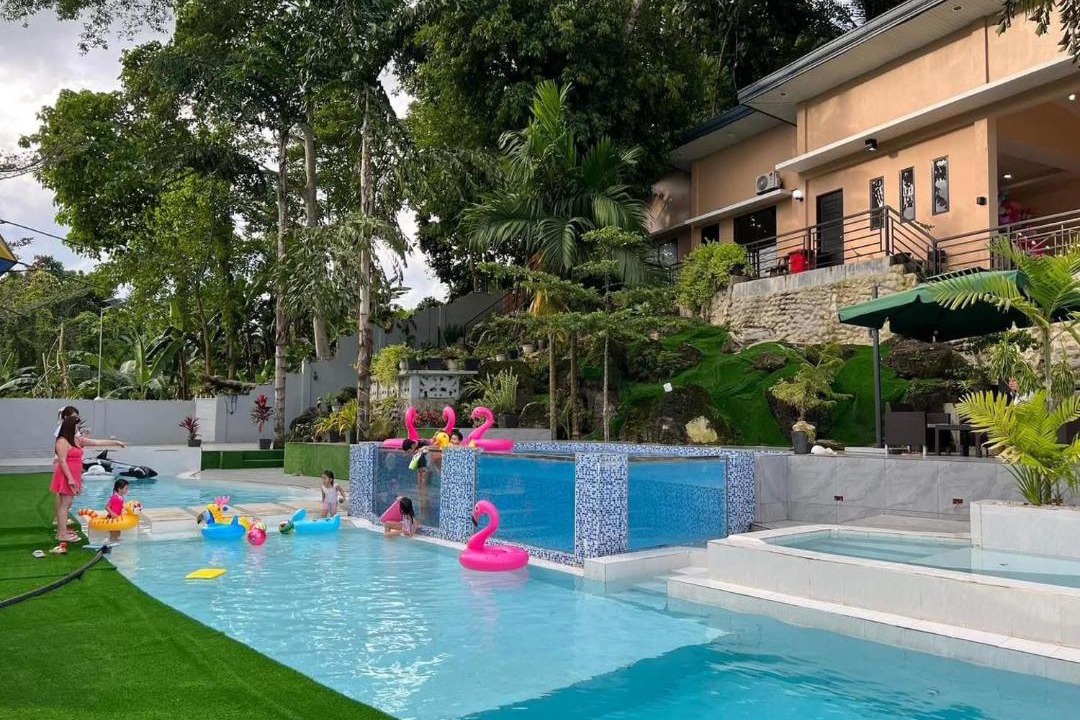 Photo of Others in Quezon