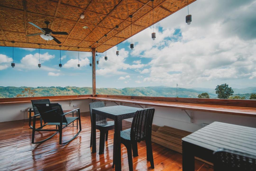 Photo of Patio Balcony in Malabuyoc