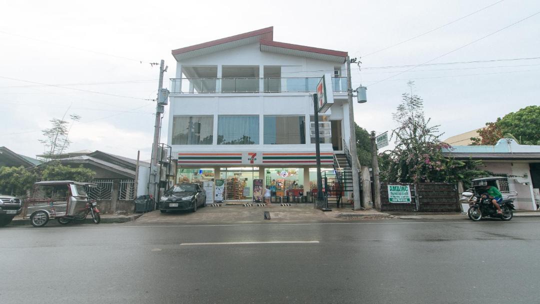 Photo of Buildings in Alaminos