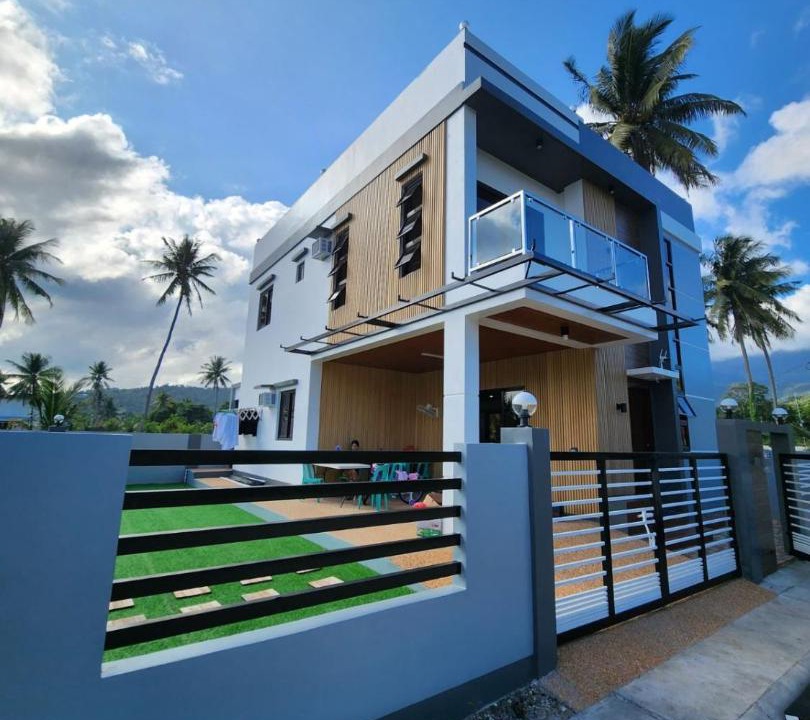 Photo of Buildings in Puerto Galera