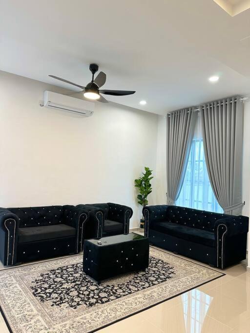 Photo of Livingroom in Marang District