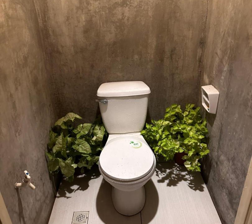Photo of Bathroom in Logon