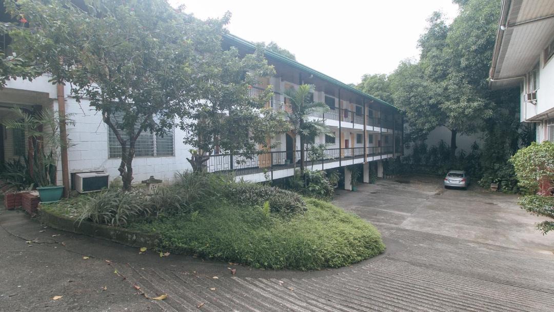 Photo of Buildings in New Manila