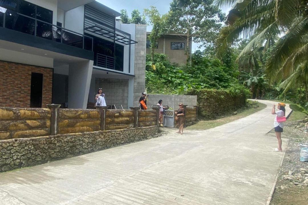 Photo of Buildings in Poro