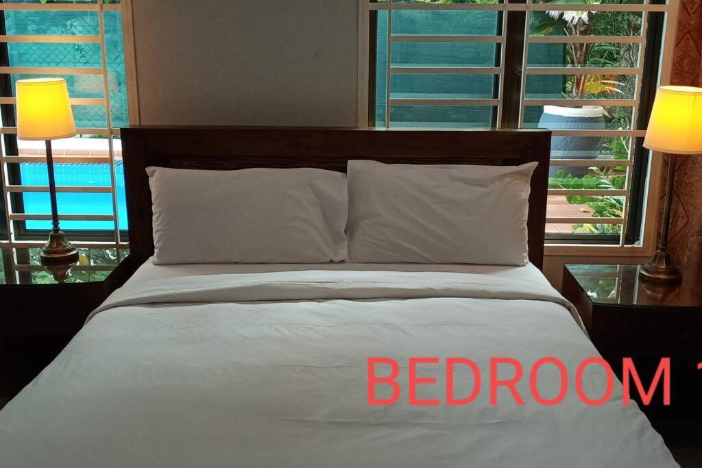 Photo of Bedroom in Kampung Dhobi