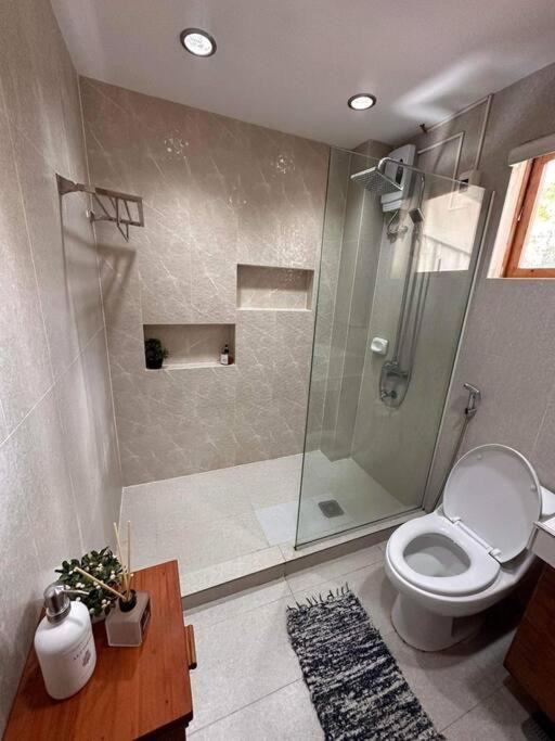 Photo of Bathroom in San Fernando