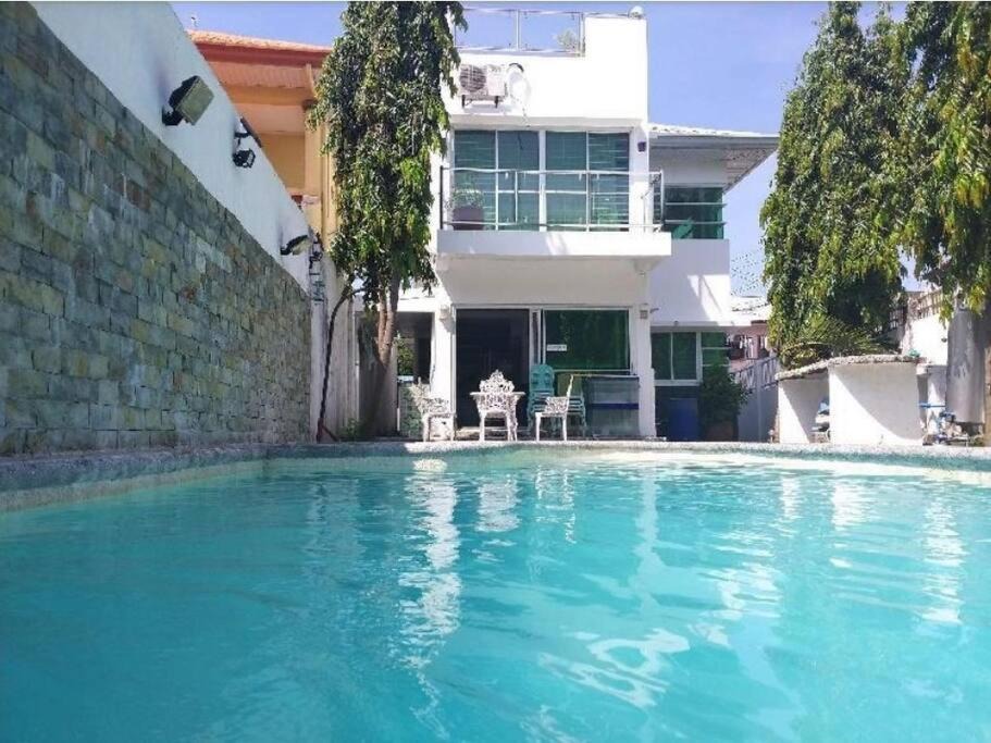 Photo of Outdoor in San Fernando