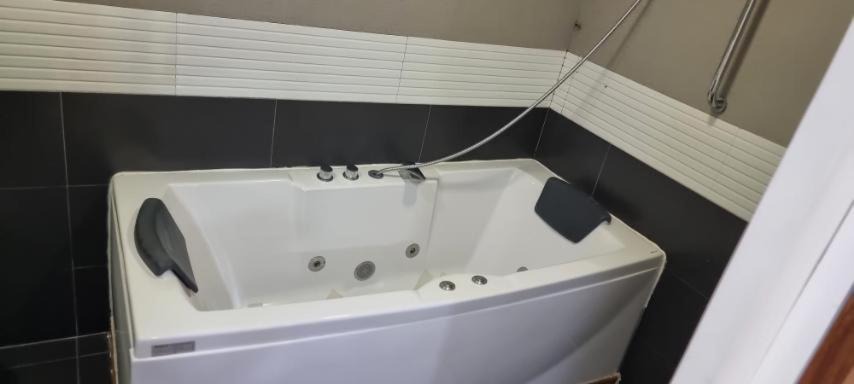 Photo of Bathroom in Wack-Wack Greenhills