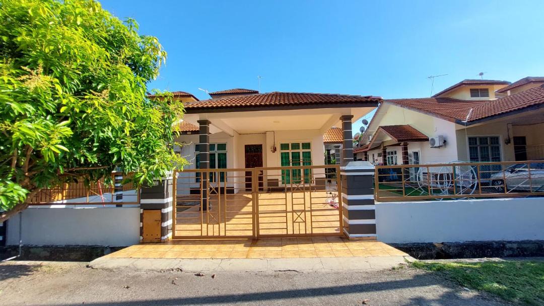 Photo of Buildings in Bukit Gong