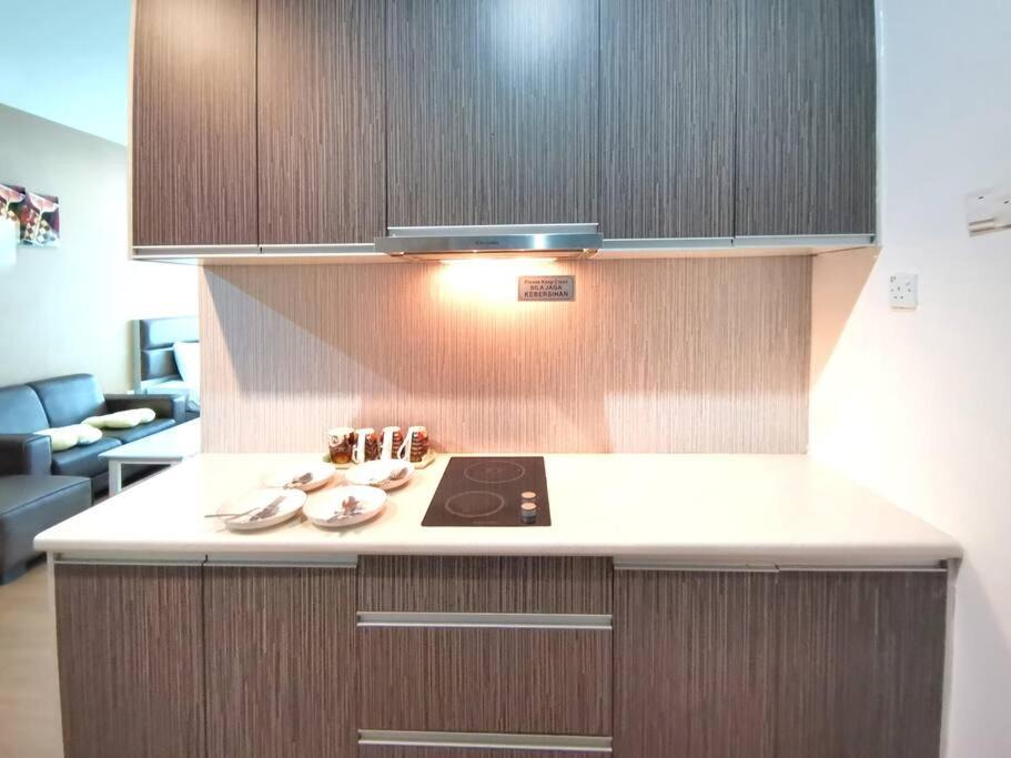 Photo of Kitchen in Taman Mount Austin