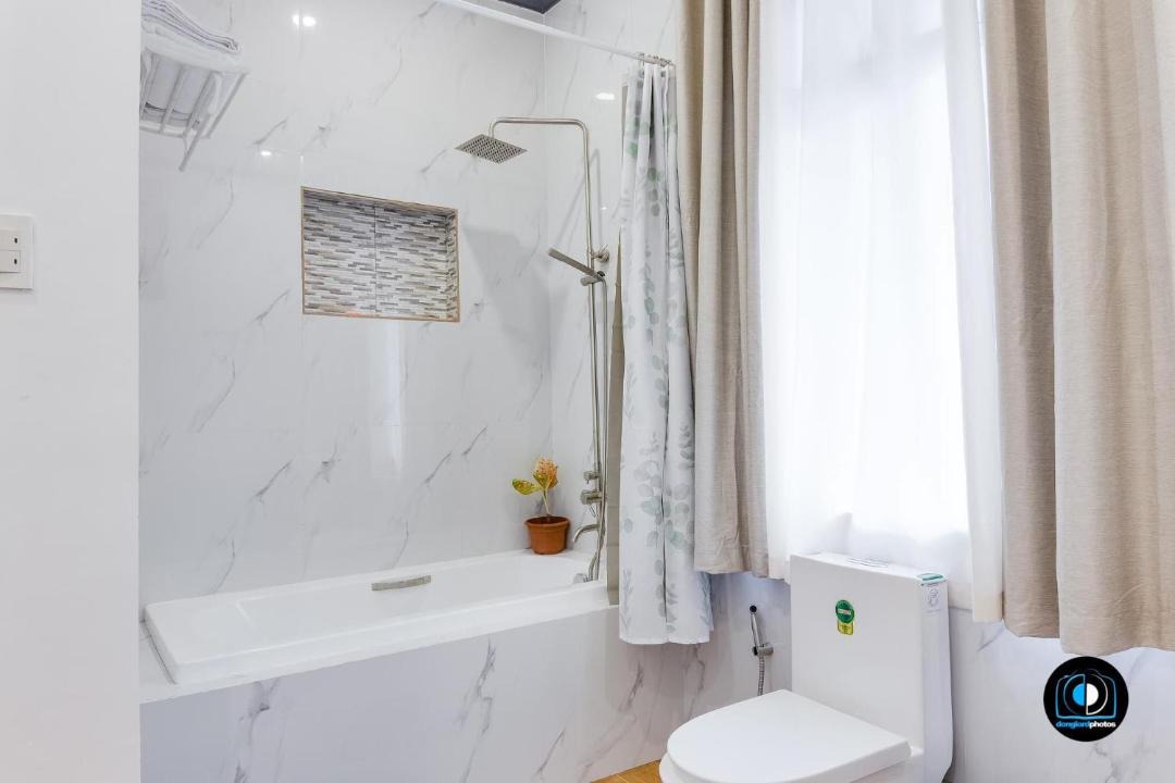Photo of Bathroom in Loon