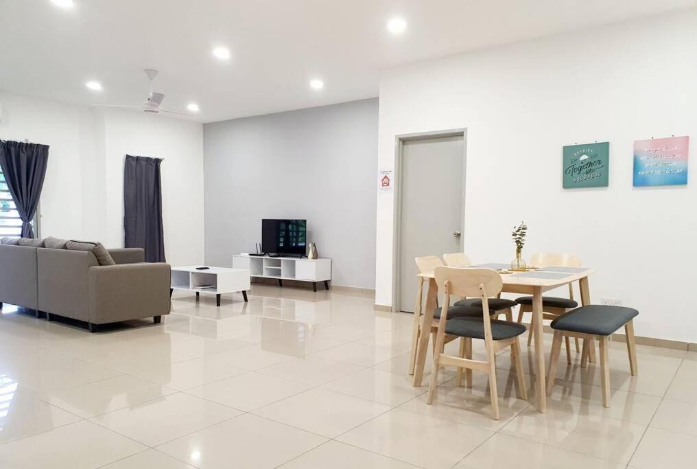 Photo of Livingroom in Kampung Bukit Minyak