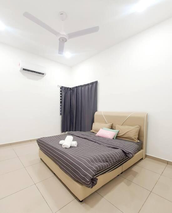 Photo of Bedroom in Kampung Bukit Minyak
