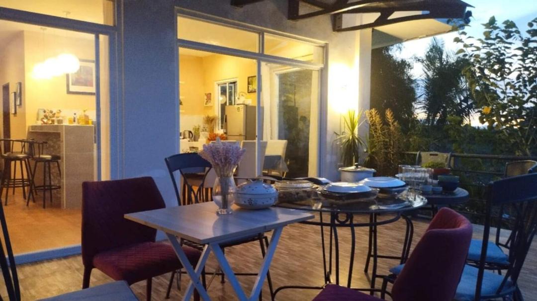 Photo of Livingroom in Badian