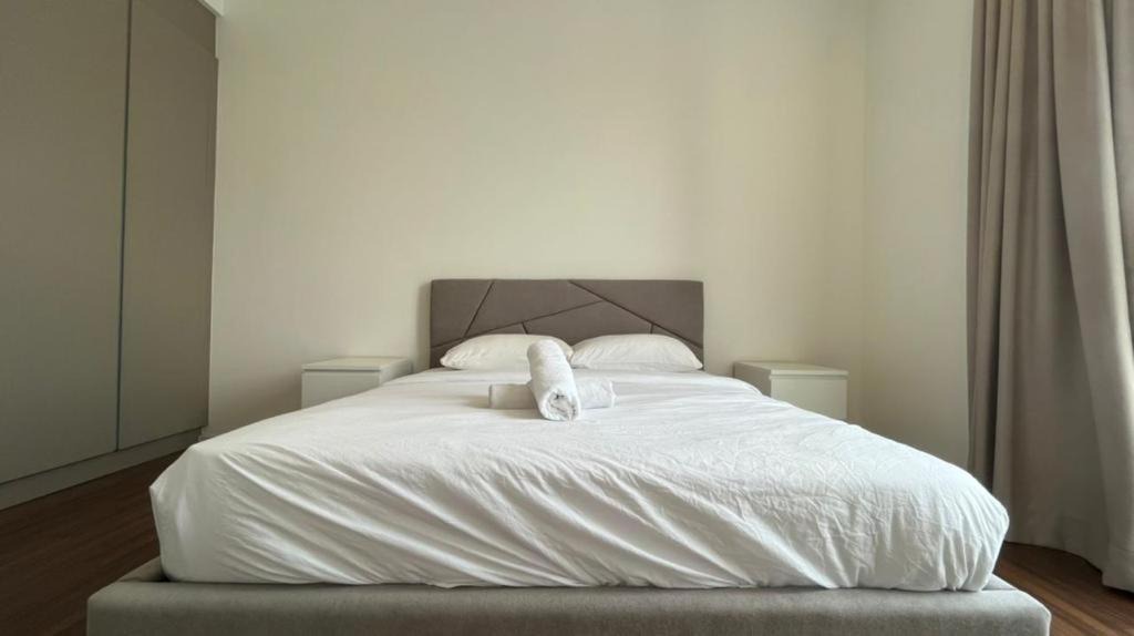 Photo of Bedroom in Maluri